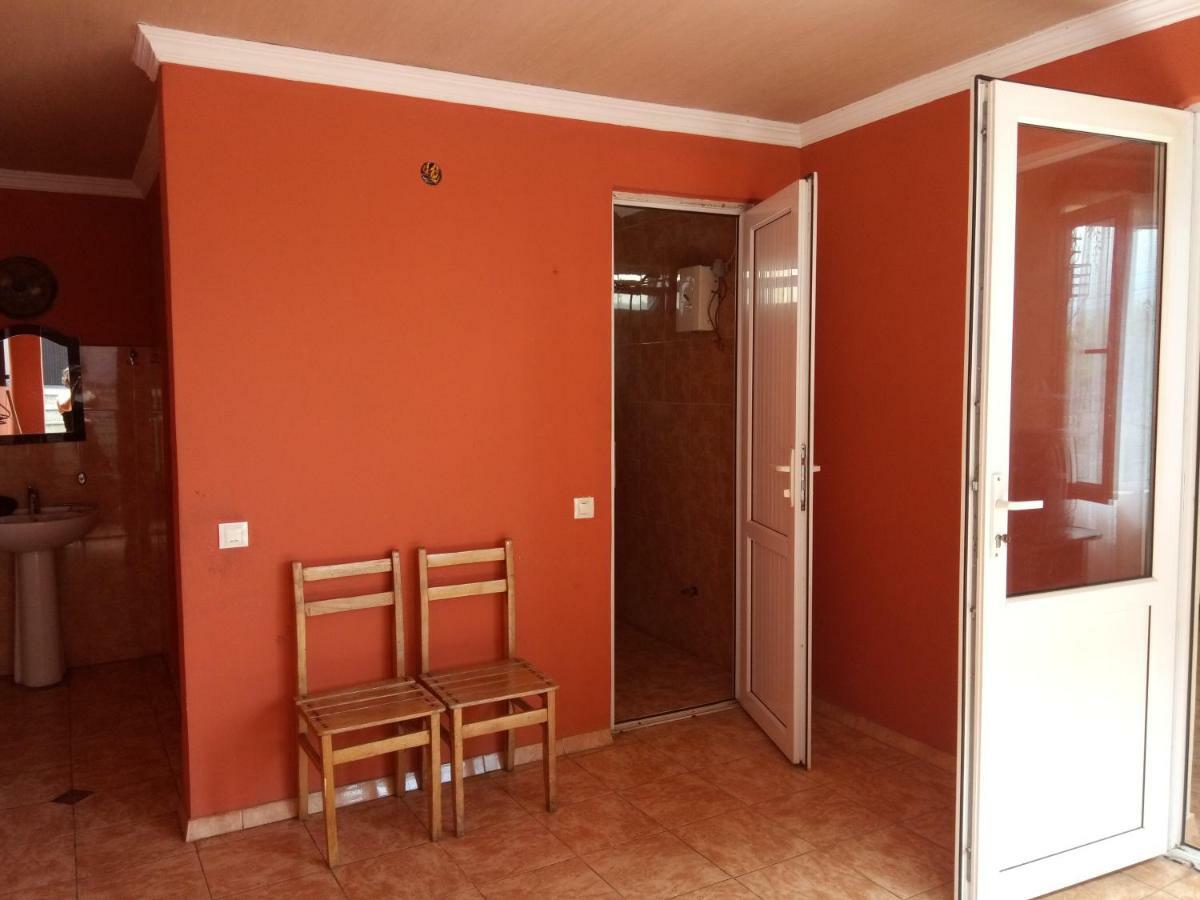 Julia Guest House Кобулети Экстерьер фото