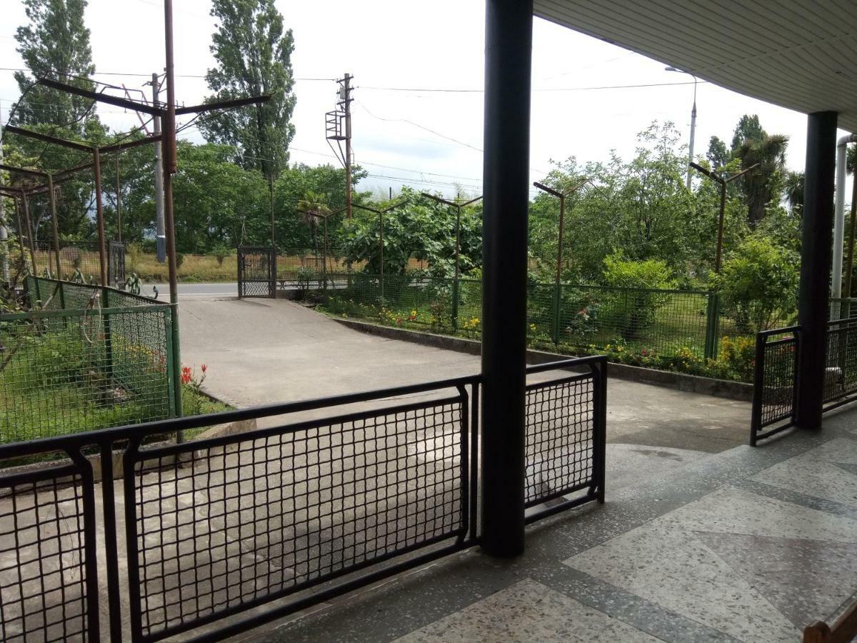 Julia Guest House Кобулети Экстерьер фото