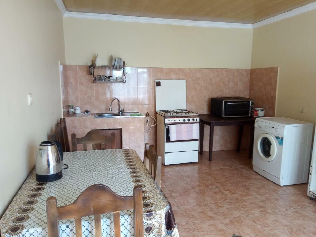 Julia Guest House Кобулети Экстерьер фото