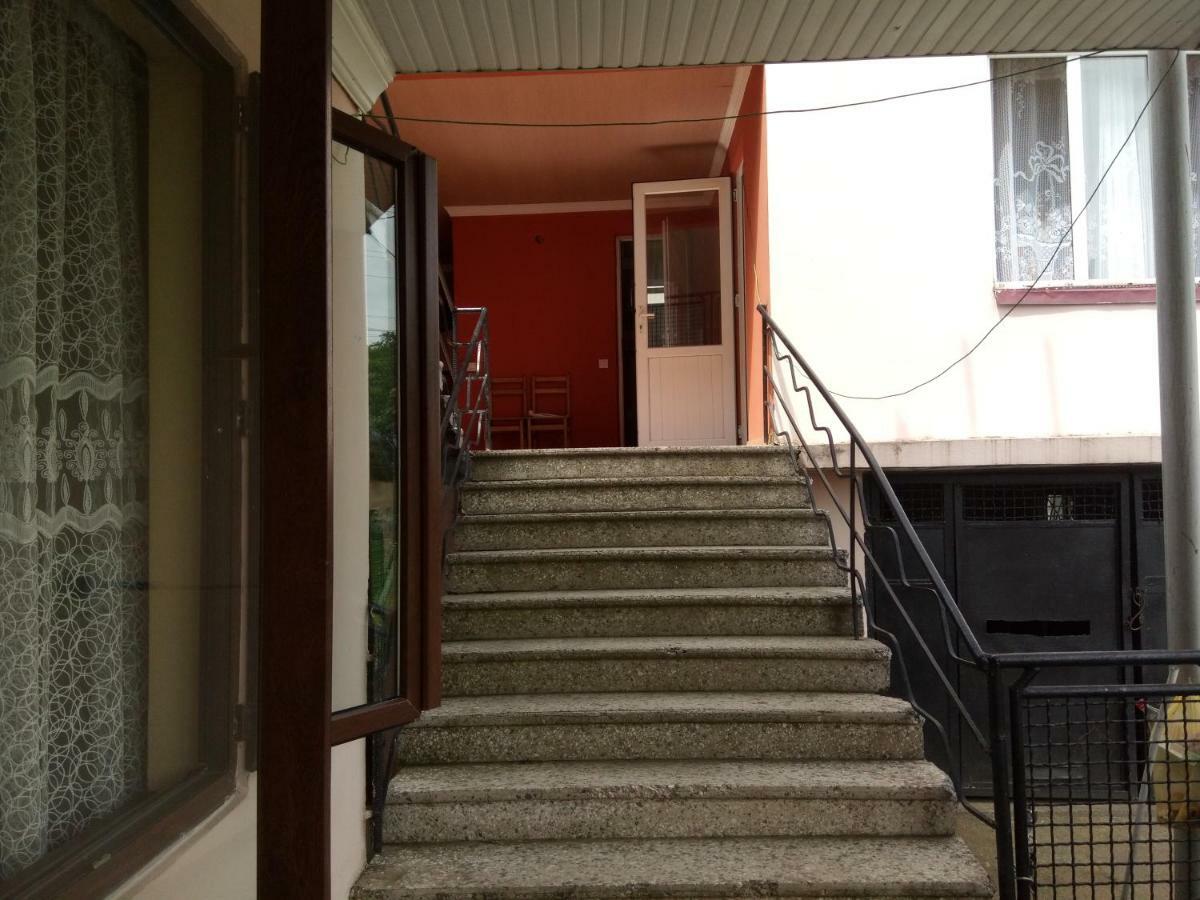 Julia Guest House Кобулети Экстерьер фото